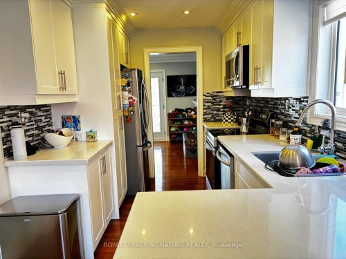 6568 Aston Martin Mews, Mississauga, ON 