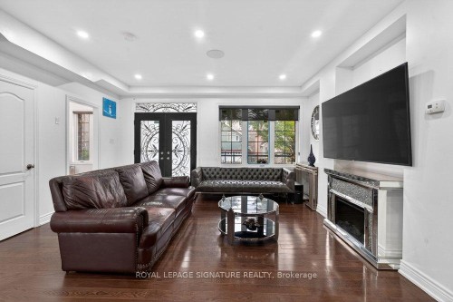 32 Cliffcrest Drive, Toronto, ON 