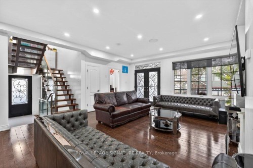 32 Cliffcrest Drive, Toronto, ON 
