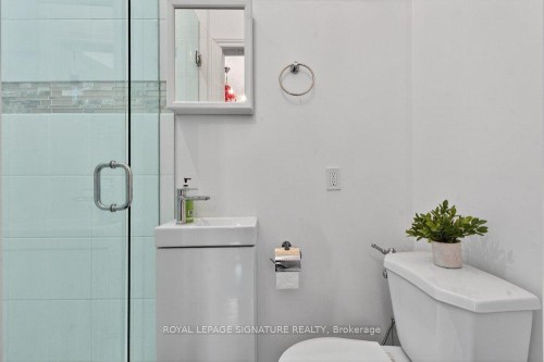 32 Cliffcrest Drive, Toronto, ON 