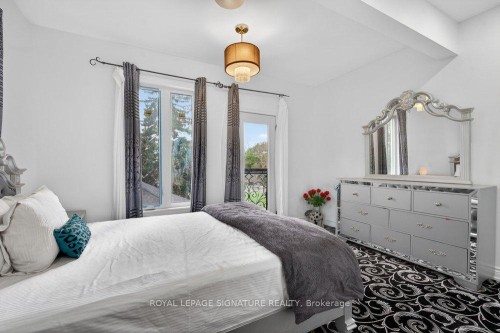 32 Cliffcrest Drive, Toronto, ON 