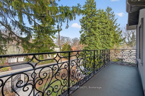 32 Cliffcrest Drive, Toronto, ON 