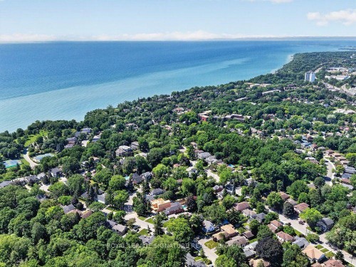 32 Cliffcrest Drive, Toronto, ON 