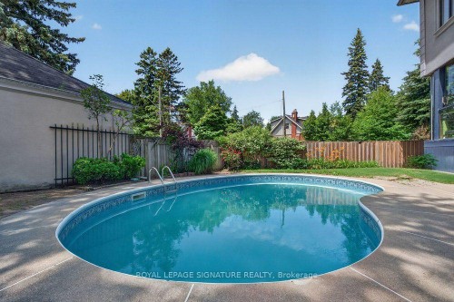 32 Cliffcrest Drive, Toronto, ON 