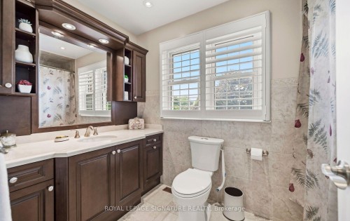 1892 Beechknoll Avenue, Mississauga, ON 