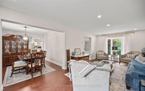 1892 Beechknoll Avenue, Mississauga, ON - Indoor Photo Showing Living Room