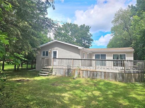 15 Moonlight Bay, Gimli, MB 