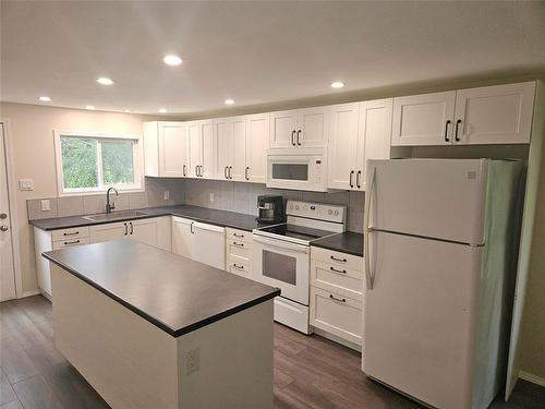 15 Moonlight Bay, Gimli, MB 