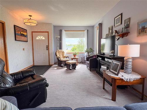 80 Walker Avenue, Forrest, MB 