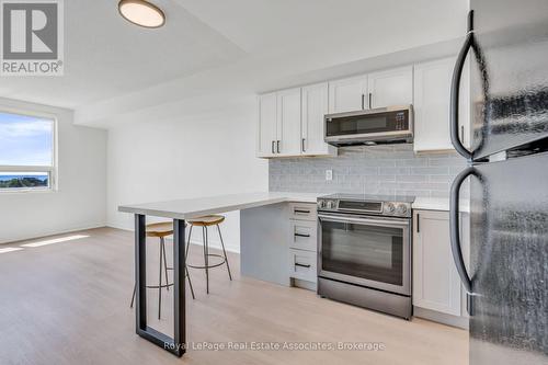706 - 4 Elsinore Path, Toronto, ON 