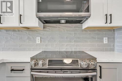 706 - 4 Elsinore Path, Toronto, ON 