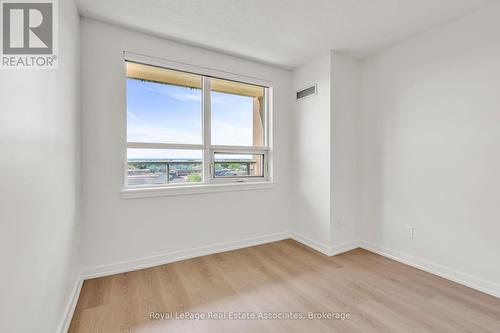 706 - 4 Elsinore Path, Toronto, ON 