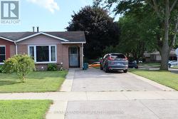 6694 CROPP STREET Niagara Falls (Morrison), ON L2E 7B3