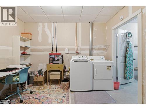 Suite laundry - 1115 Bentien Road, Kelowna, BC 