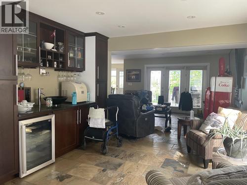 5524 Minnaker Crescent, Fort Nelson, BC - Indoor Photo Showing Living Room