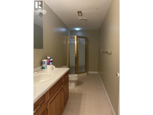 5524 Minnaker Crescent, Fort Nelson, BC - Indoor Photo Showing Bathroom