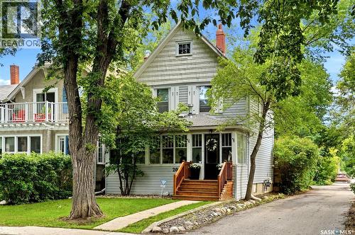 2022 Montague STREET  Regina, SK S4T 3J7