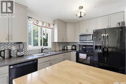 123 Kirkpatrick Crescent, Saskatoon, SK 