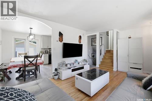 123 Kirkpatrick Crescent, Saskatoon, SK 