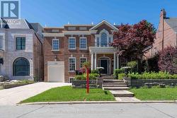 230 DUNVEGAN ROAD Toronto, ON M5P 2P2