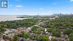 116 LEE AVENUE Toronto, ON M4E 2P3