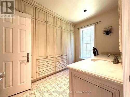 16 Brian Cliff Drive, Toronto, ON 