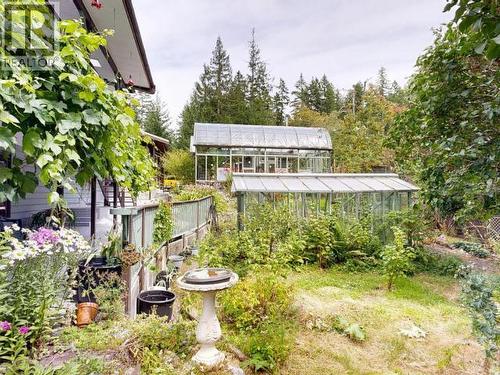 9573 Larson Road, Powell River, BC - Outdoor