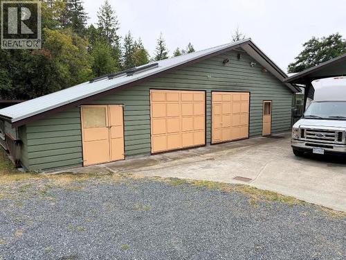 9573 Larson Road, Powell River, BC - Outdoor With Exterior