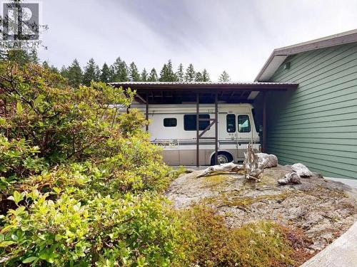 9573 Larson Road, Powell River, BC - Outdoor