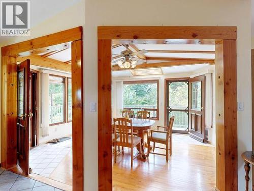 9573 Larson Road, Powell River, BC - Indoor