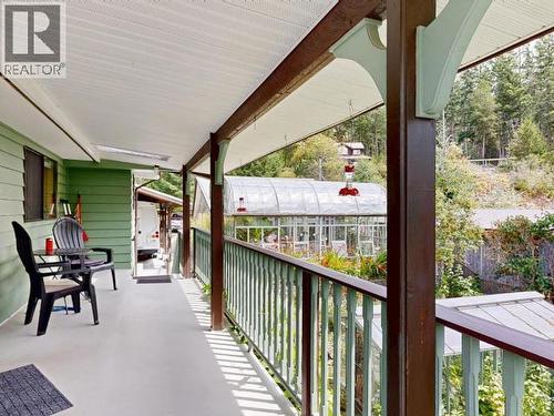 9573 Larson Road, Powell River, BC - Outdoor With Exterior
