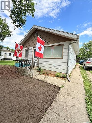 430 3Rd Street E, Shaunavon, SK - Outdoor