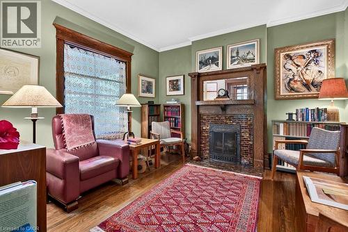 526 Burlington Avenue, Burlington, ON - Indoor Photo Showing Living Room With Fireplace