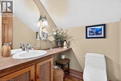 526 Burlington Avenue, Burlington, ON - Indoor Photo Showing Bathroom