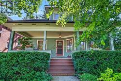 526 BURLINGTON AVENUE  Burlington, ON L7S 1R8