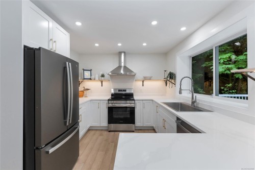 9370 Cottonwood Rd, Chemainus, BC 