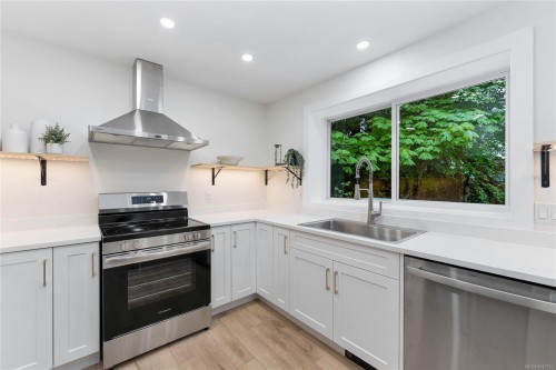9370 Cottonwood Rd, Chemainus, BC 
