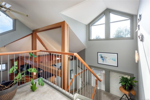 1716 Tofino Pl, Comox, BC 