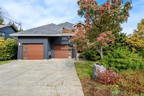 1716 Tofino Pl, Comox, BC 