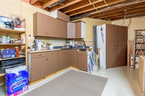 1716 Tofino Pl, Comox, BC 