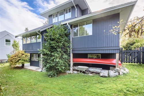1716 Tofino Pl, Comox, BC 