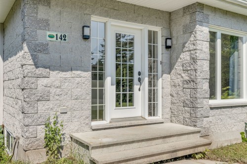 Façade - 142 Rue Du Parc, Shannon, QC 