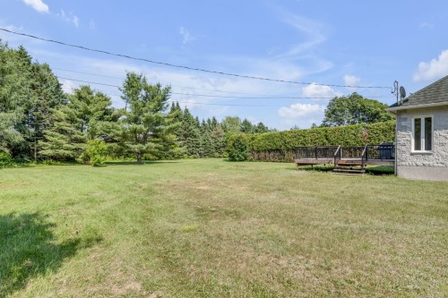 Cour - 142 Rue Du Parc, Shannon, QC 