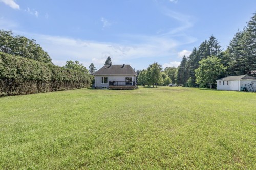 Cour - 142 Rue Du Parc, Shannon, QC 