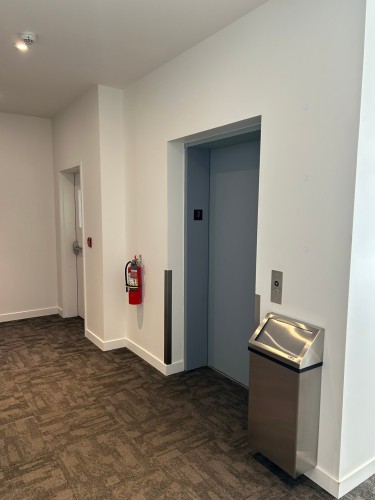 Elevator - 104-800 Rue De St-Jovite, Mont-Tremblant, QC - Indoor Photo Showing Other Room