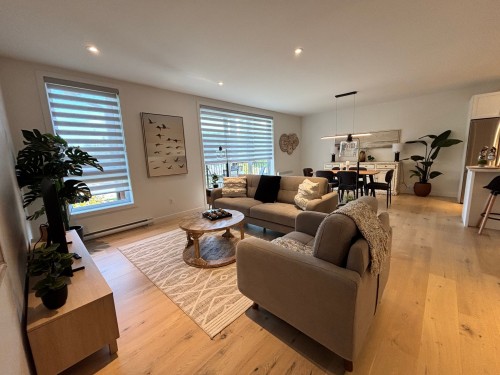 Overall view - 303-800 Rue De St-Jovite, Mont-Tremblant, QC - Indoor Photo Showing Living Room