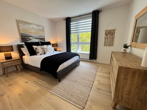 Bedroom - 303-800 Rue De St-Jovite, Mont-Tremblant, QC - Indoor Photo Showing Bedroom