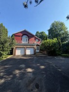 680 Place Charbonneau Saint-Lazare, QC J7T 2B3