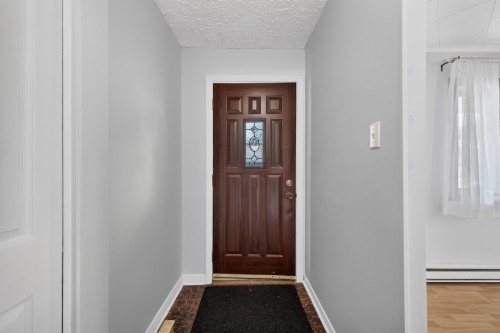 Mud Room - 988 18E Avenue, Laval (Fabreville), QC - Indoor Photo Showing Other Room