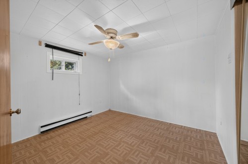 Bedroom - 988 18E Avenue, Laval (Fabreville), QC - Indoor Photo Showing Other Room